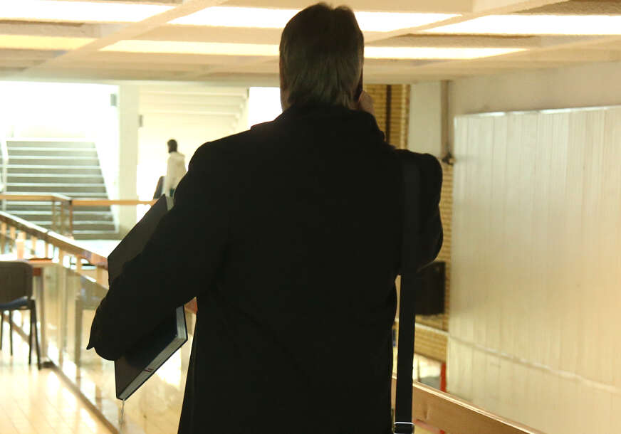 Nastavnici na meti i NASILNIKA i inspektora